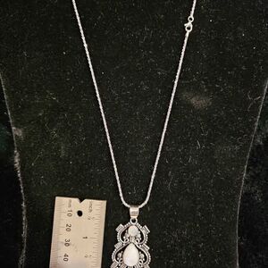 Moonstone pendant in 925 silver on 18" Diamond cut chain